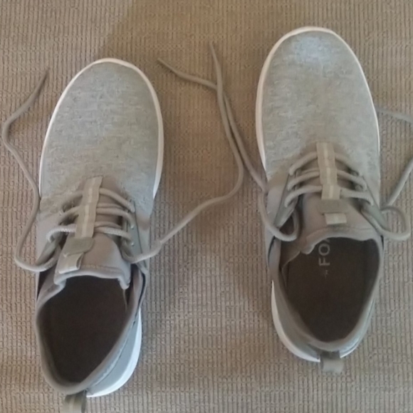 Shoes - Picture 1 of 4